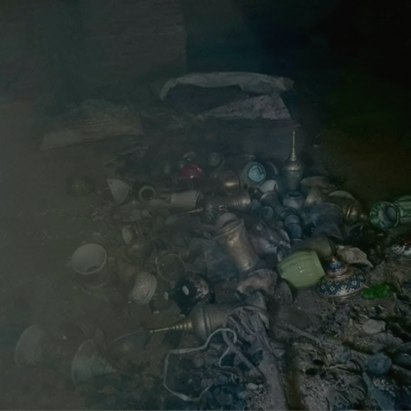 A single spirit Prai Urn - Image 11