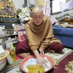 Phra Ajarn Dtutop blessing