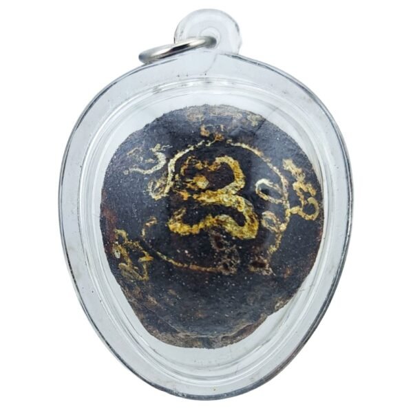 Prai Kasip Gradook Khaen Ghost Whisperer amulet by Phu Lersi Pong with yant detail