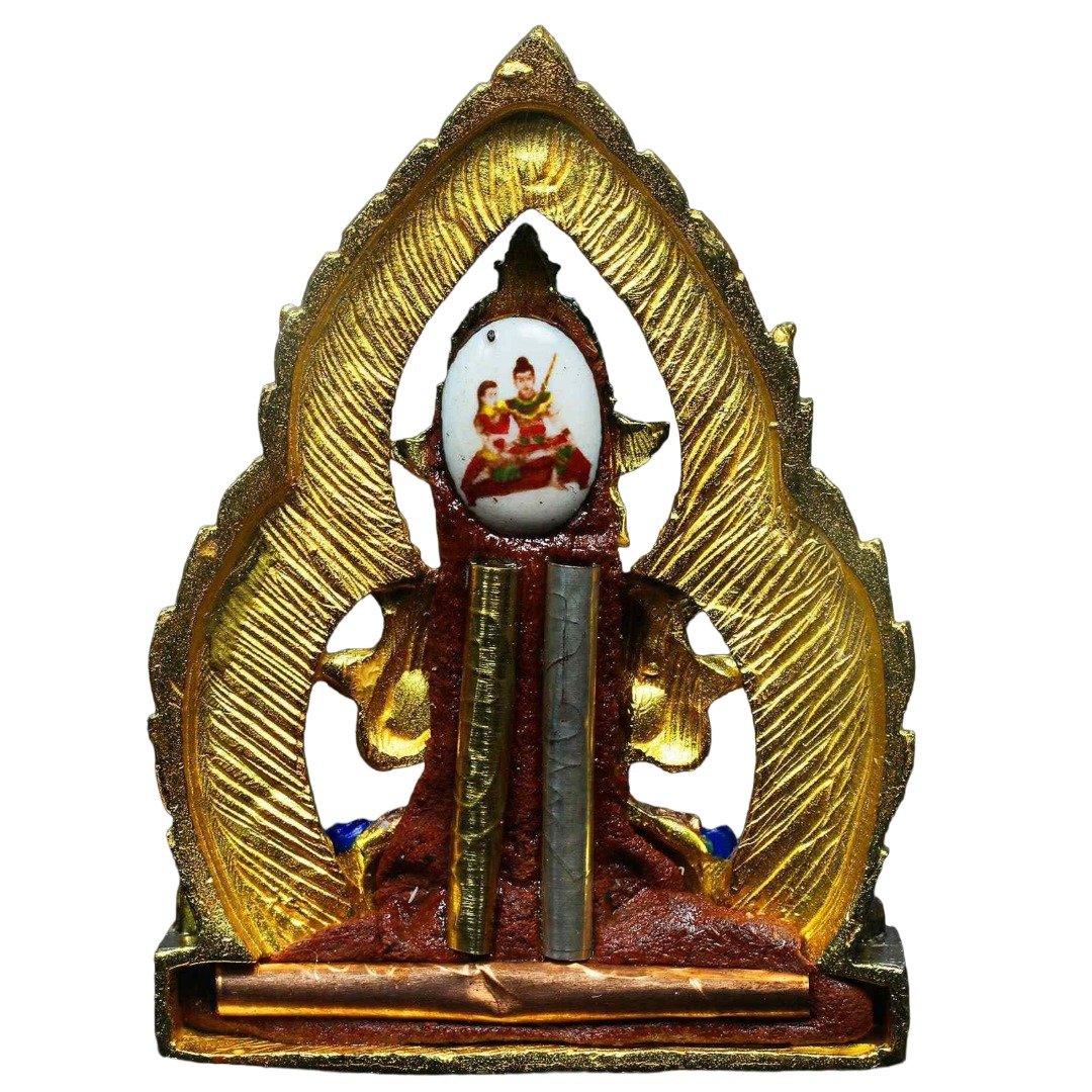 Back of Khun Paen Saneh Nuea Duang showing the small Khun Paen locket, sacred murn sarn and three takruts
