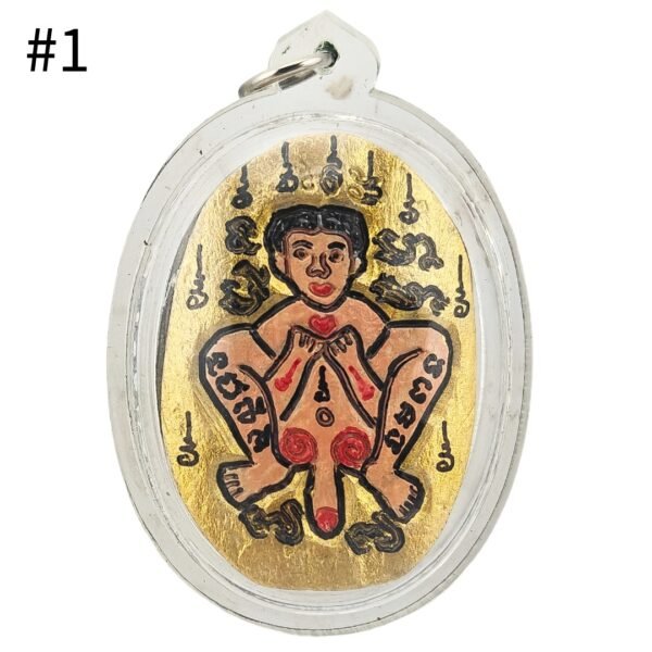 Front of Por Per Panneng Prai Piece #1 by Ajarn Nut, featuring a painted Por Per carved from panneng and surrounded by yants.