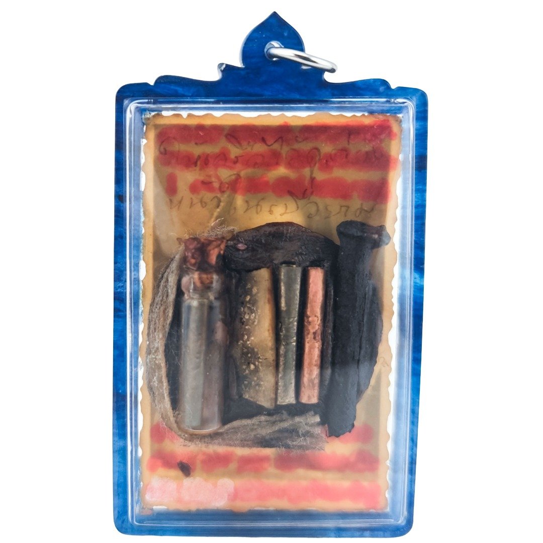Back of Kumaree Lamduan with Panneng coffin nail Nam Man Prai Takruts Sai Sin and Prai Murn Sarn